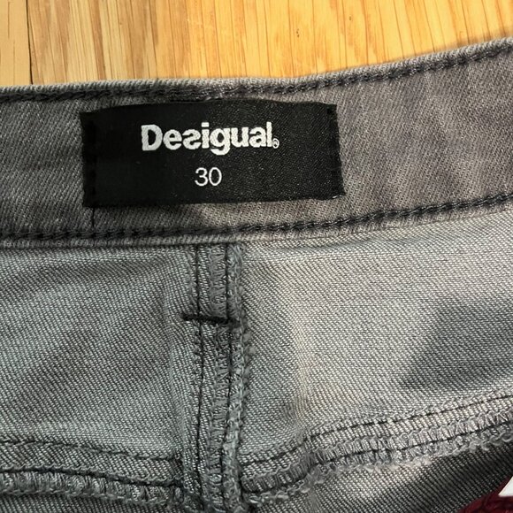 RARE DESIGUAL Grey Denim Sequined and Embroidered Skirt Size 30 - Picture 6 of 10